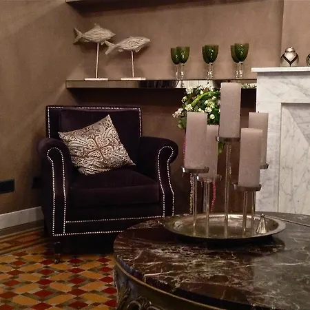 Apartment Center *